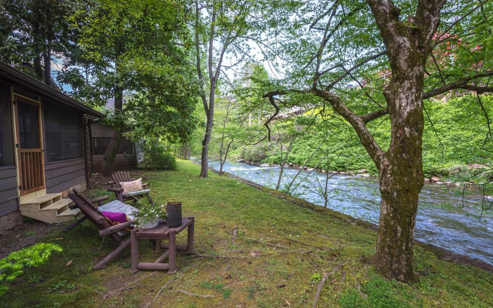 On The River 개틀린버그 외부 사진